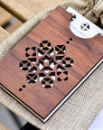 Mar'a: pocket mirror